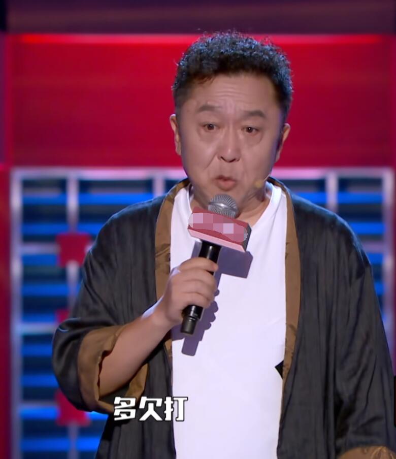 但这次于谦在《脱口秀大会》上说完这话,先是官博被王源粉丝攻陷,纷纷