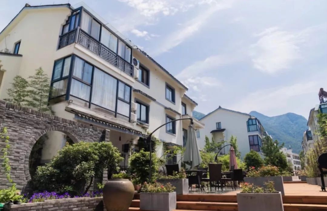 乡愁天台塔后你好几个月不见我就认不出你了