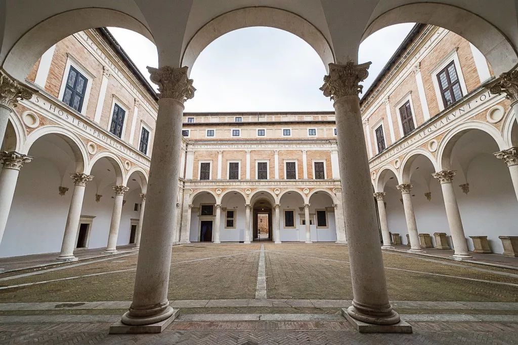 为了纪念拉斐尔逝世500周年来预定这6场2020年从乌尔比诺到巴黎的展览