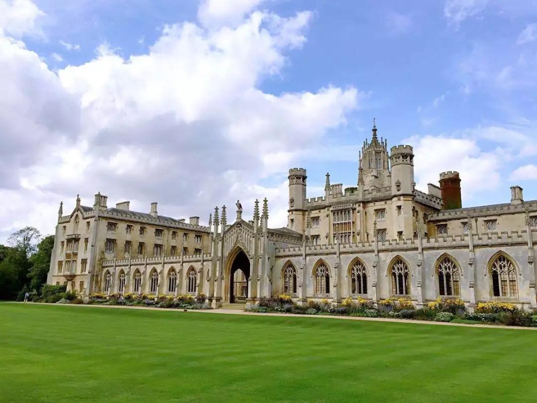 3 圣约翰学院威廉玛丽学院的校友遍布美国的政界,商界和学术界,仅在