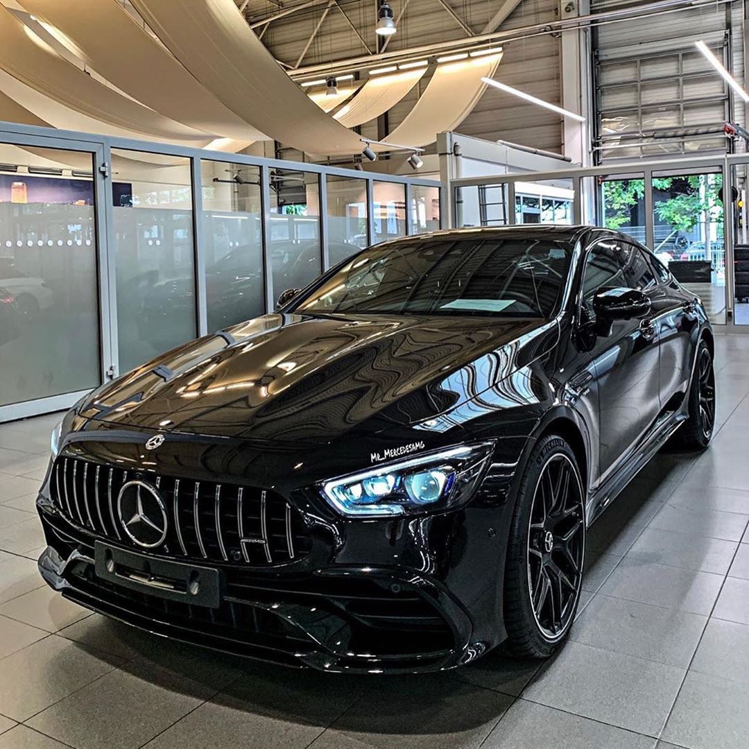 运动气场强大 梅赛德斯amg gt 43四门版海外实车