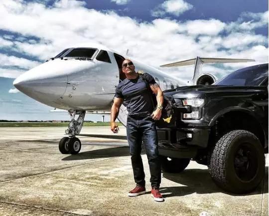 巨石强森亲口宣布退役不会再打wwe摔角赛了