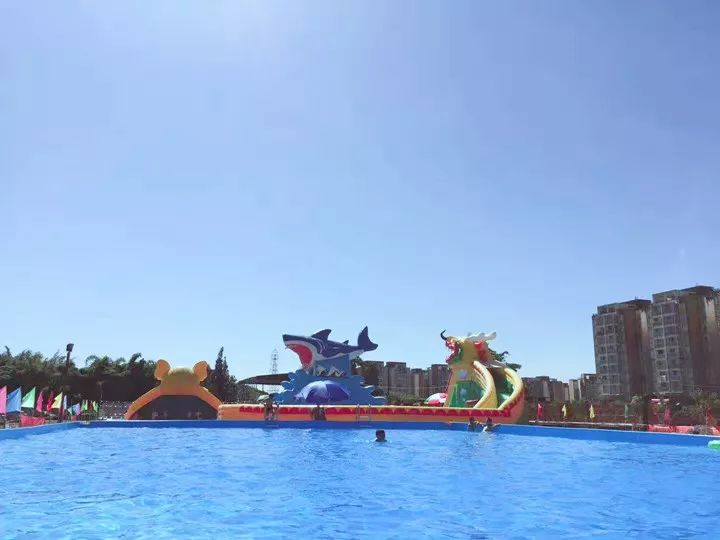 璧山奥特莱斯水上乐园1大1小亲子游低至199元