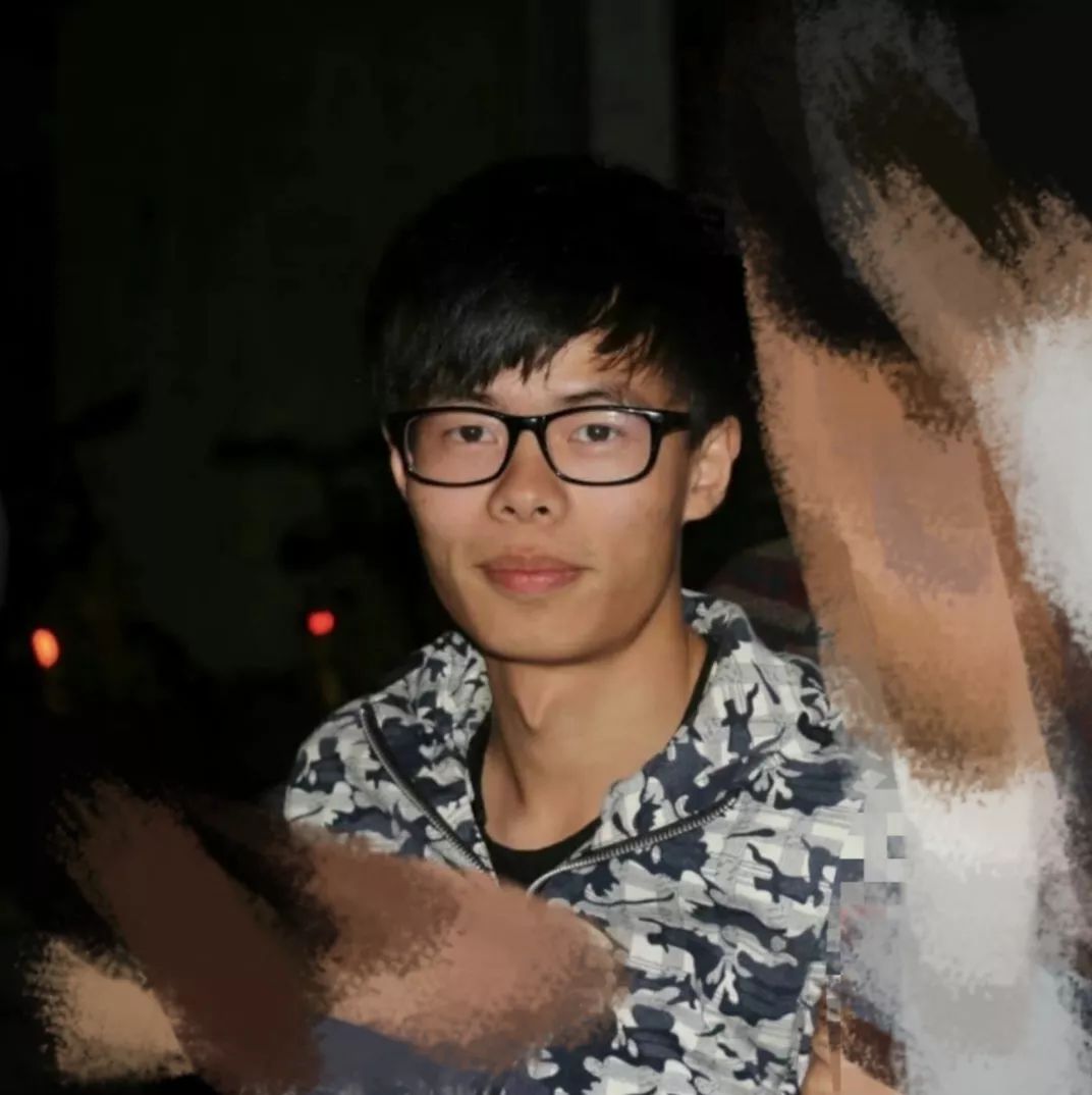 林小强运动,喜欢泡在水里巴适的很.