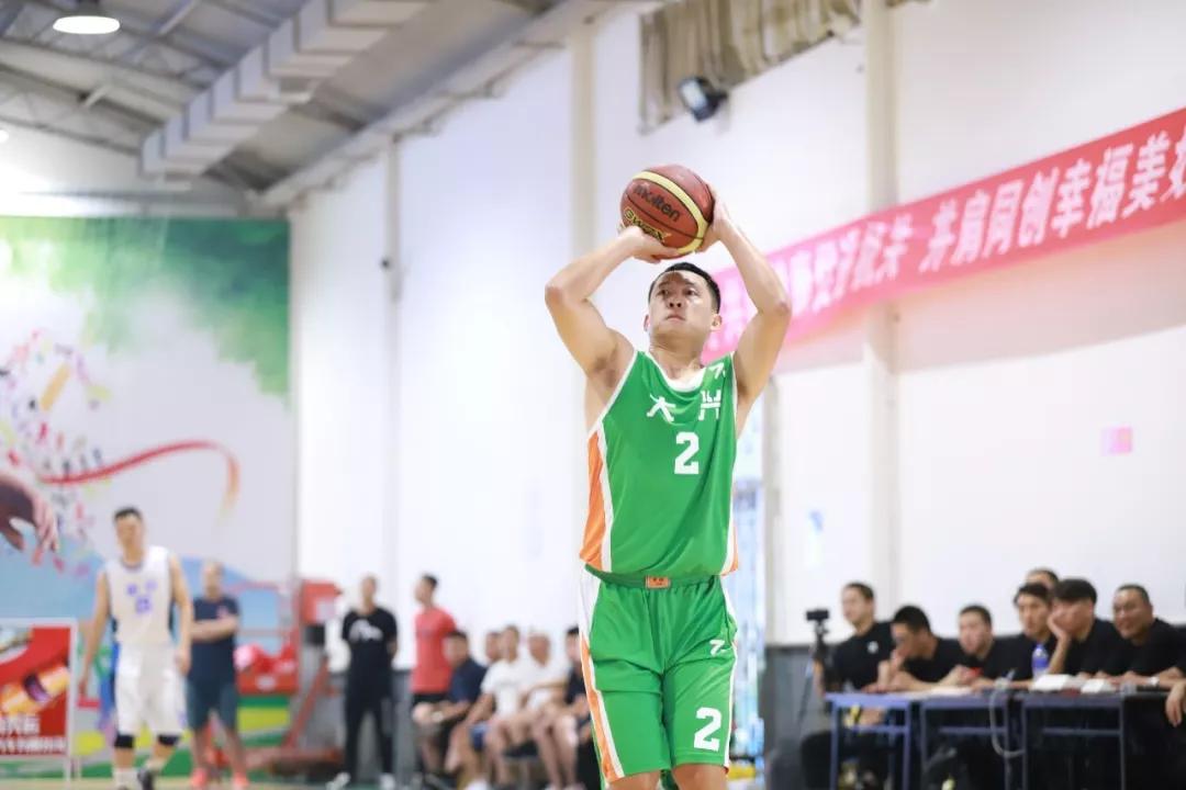 挺进八强两场三人30丨北京篮球锦标赛季后赛即将开战