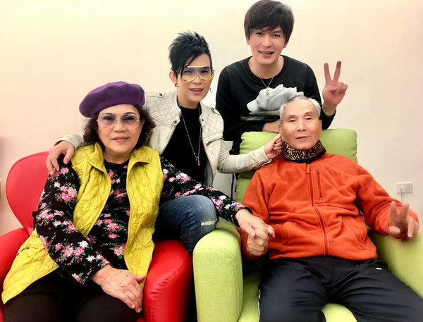 潘美辰陪父亲完成医学奇迹幸福的奇迹让网友看哭