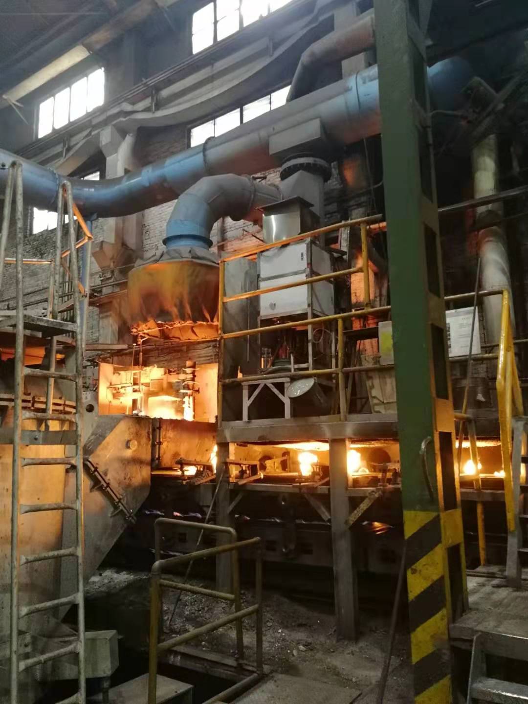 静压线浇铸机随流孕育装置