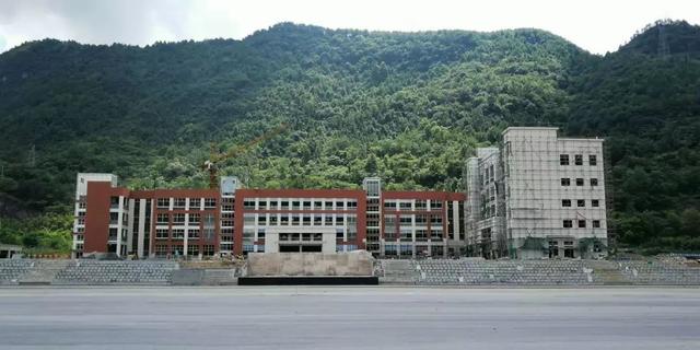 凤起中学即将建成投用快来看看长啥样