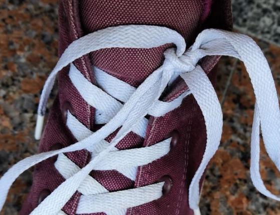 匡威鞋舌怎么绑匡威鞋舌老歪试试这个方法