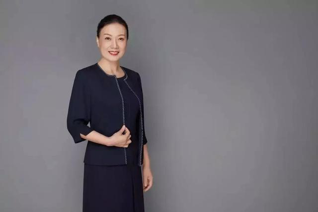 军队自主择业律师的成长之路_李洁