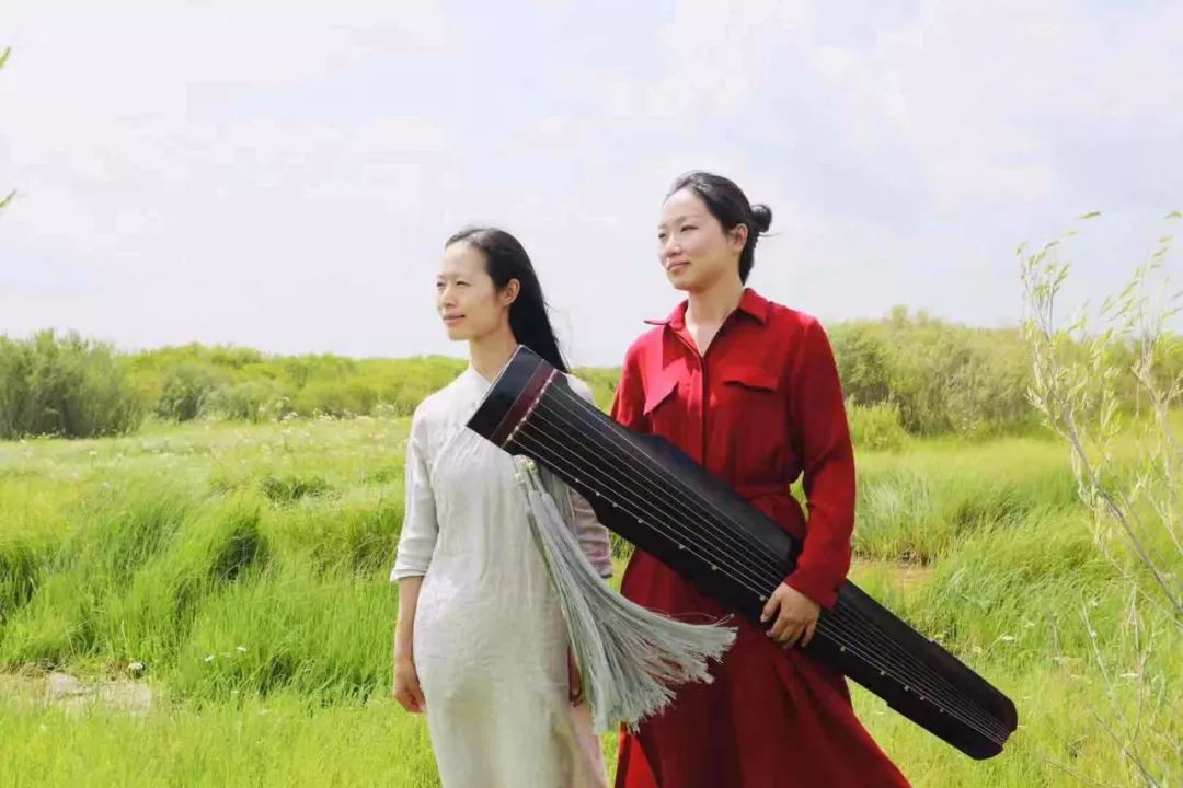 《左琴右声》钧天琴院研习课程主讲教师:常译平(琴歌),李璇(古琴)上课