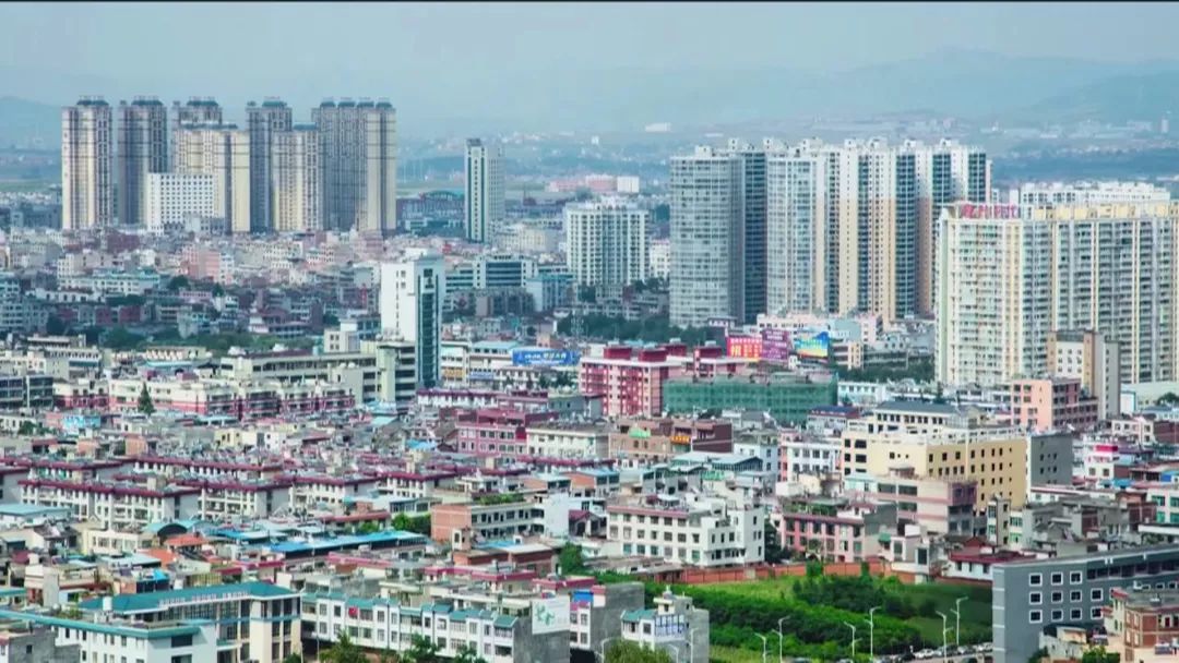 云南省宣威市全景图图片