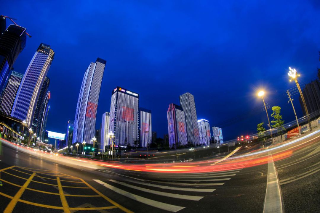 通达无碍加持地铁 2 号线,s2 号线构架三纵三横之交通路网以金阳大道