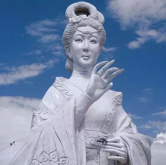 王昭君还传奇的女子一生嫁三人牺牲了自己却守住了一个王朝