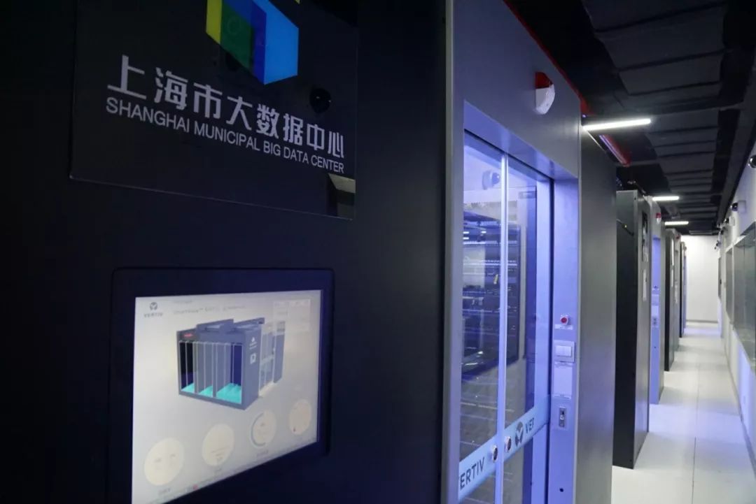 所谓"智慧城市",关键在于对大数据的研究与分析,只有利用大数据分析