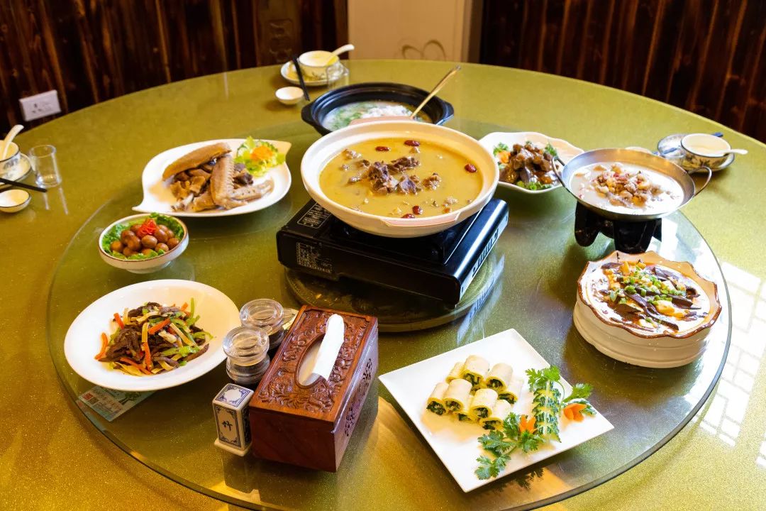 来岁月静好吃一顿幸福的全鸭宴