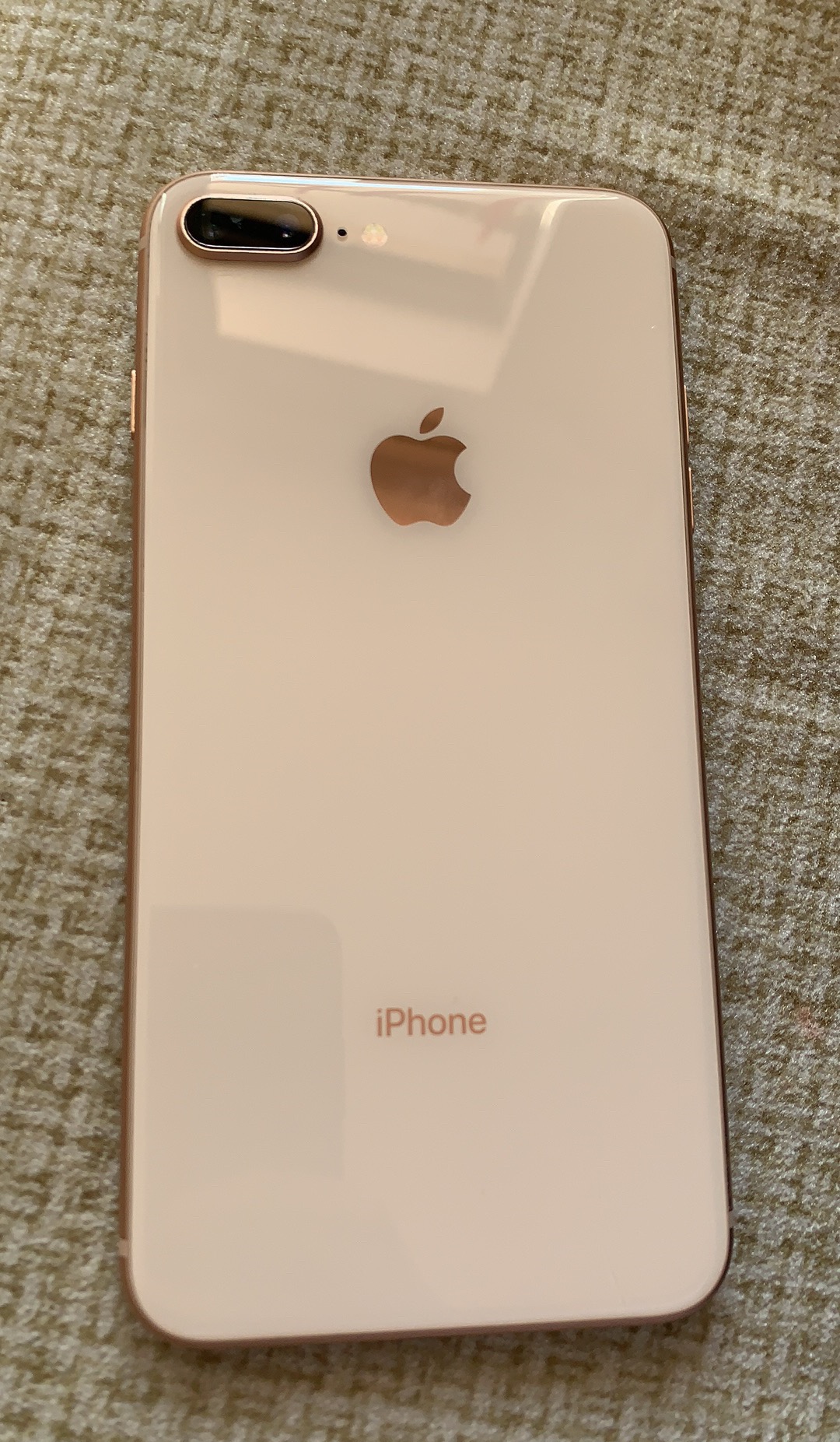 网友花3200元买iphone8plus有没有套路呢?
