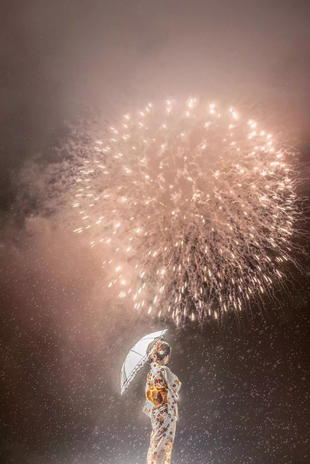 【七夕特辑】浴衣,花火大会,不用远赴日本,我们就能为你cos出一场夏日