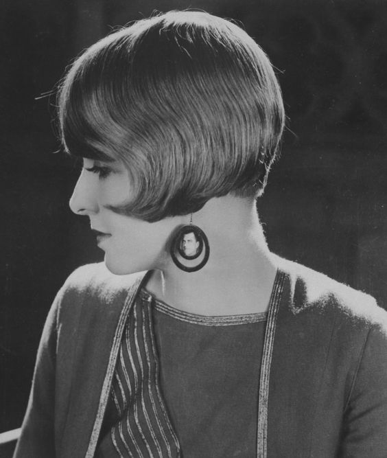时尚潮流轮回盘点20世纪女士发型的流行趋势