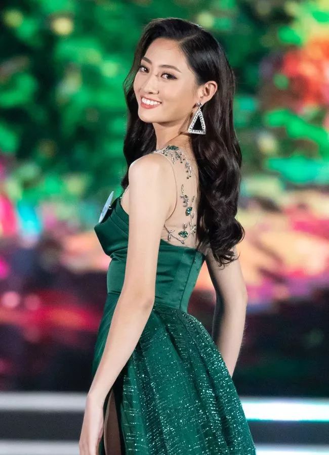2019年越南世界小姐总决赛在岘港举行,梁翠玲佳丽摘得桂冠