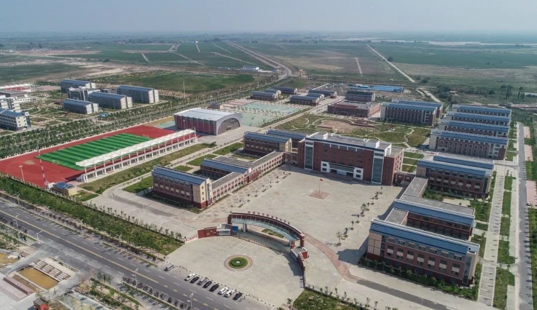 淮安援建项目——第七师胡杨河市高级中学淮安援建项目——第七师胡杨