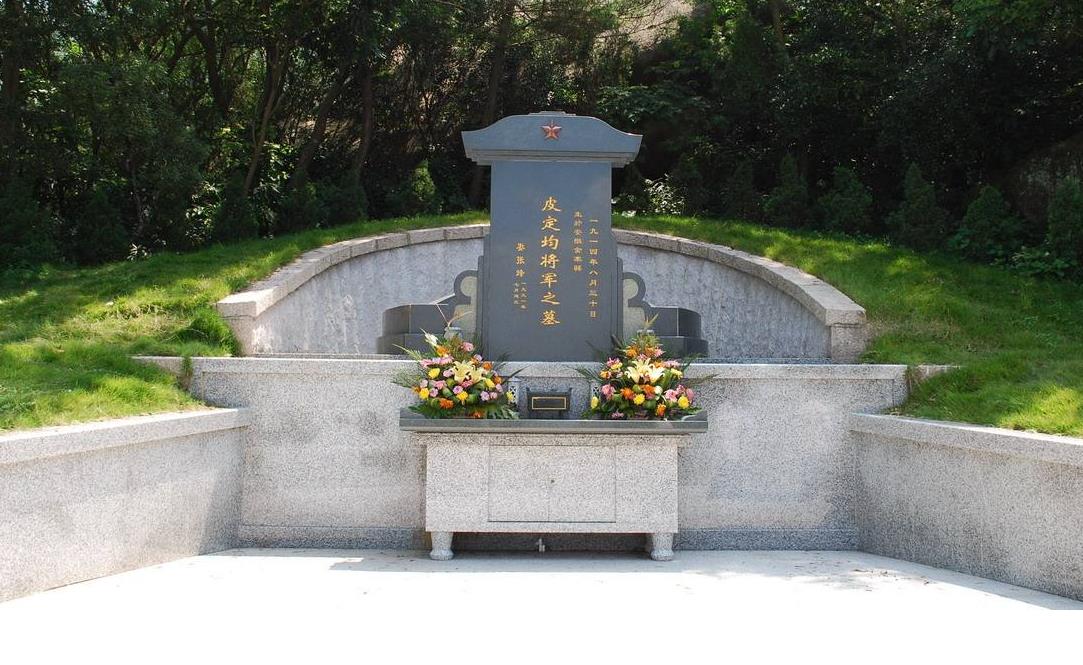 原创开国中将回家探亲住了一夜就要回去晚年流泪道我没脸见他们