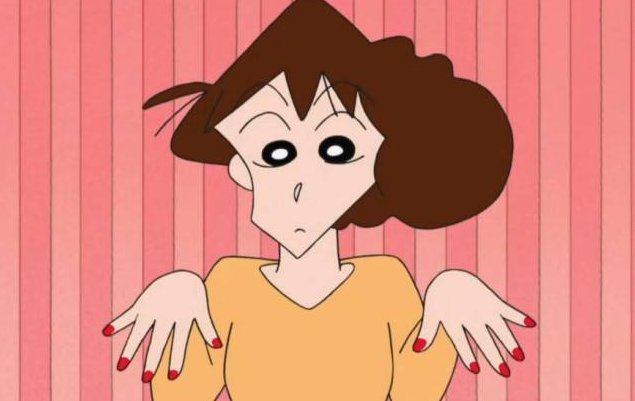 蜡笔小新妈妈虽然出现在我们的童年动漫中但是她也是非常时髦的存在