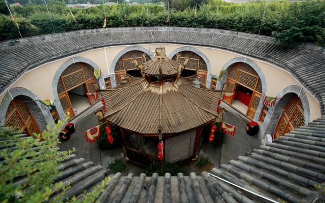 相信陕州地坑院这颗镶嵌在豫西部的旅游明珠,会在他
