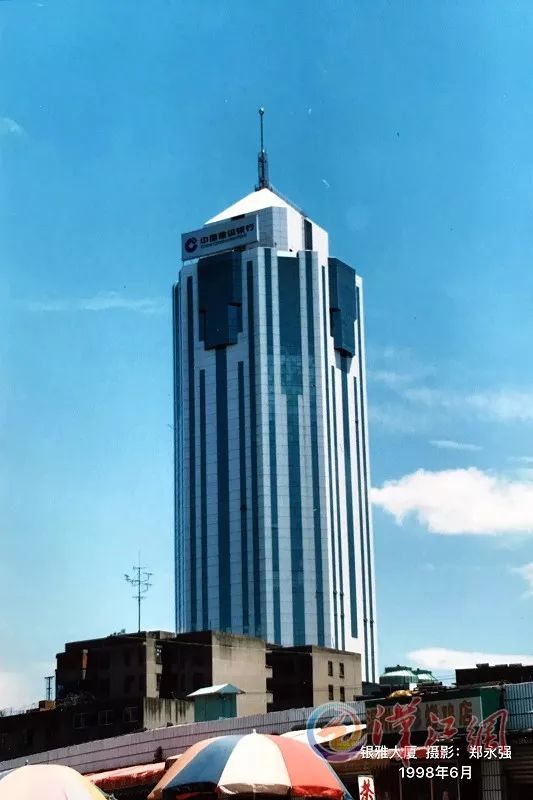 襄阳第一高楼封顶之际一起来回顾那些年的襄阳高度