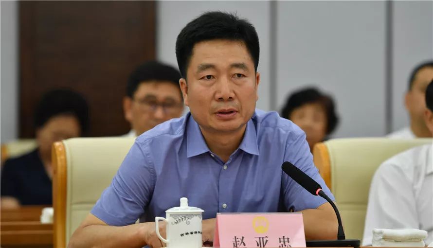 省生态环境厅厅长孙铁回答:"省委,省政府高度重视辽河流域水污染治理