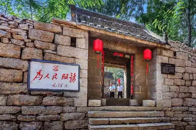 国内罕见的石头村落邹城上九山古村落游玩攻略