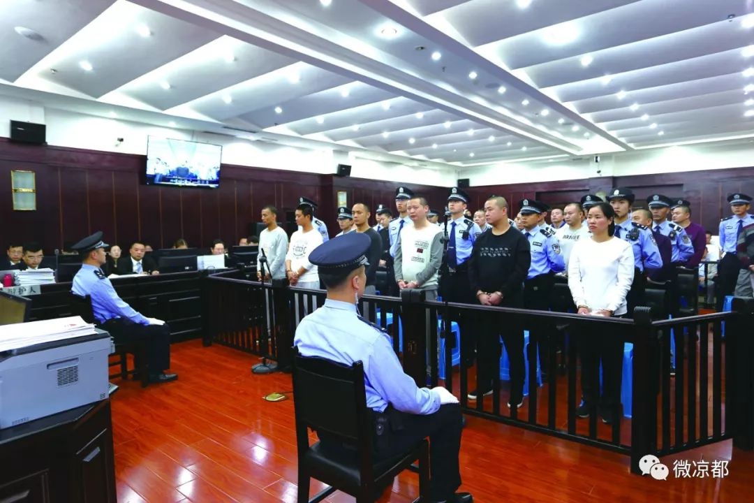 周光宇黑社会性质组织的分崩瓦解_钟山区