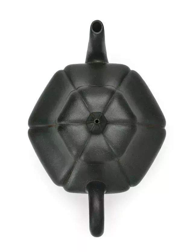 紫砂七老王寅春 筋纹器代表之作