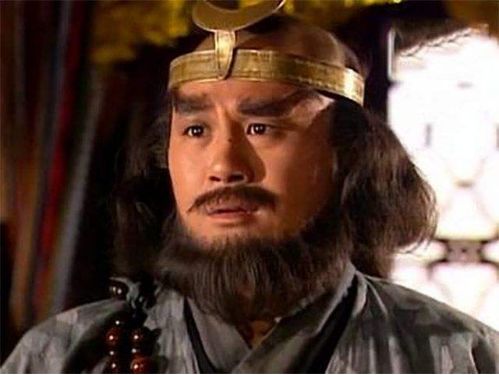 他就是麦长青,人称麦包,他是tvb的资深龙套哥.