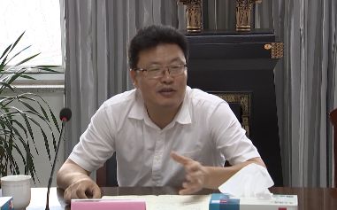山东费县县委书记调研板材行业小散乱污整治情况