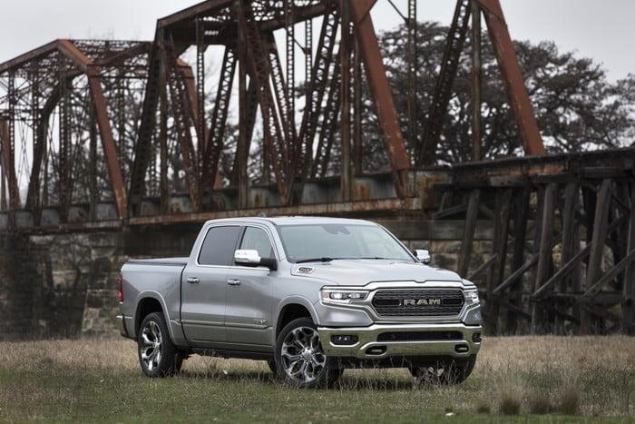 30排量扭矩700牛米ram第二代柴油发机新车型将超福特雪佛兰