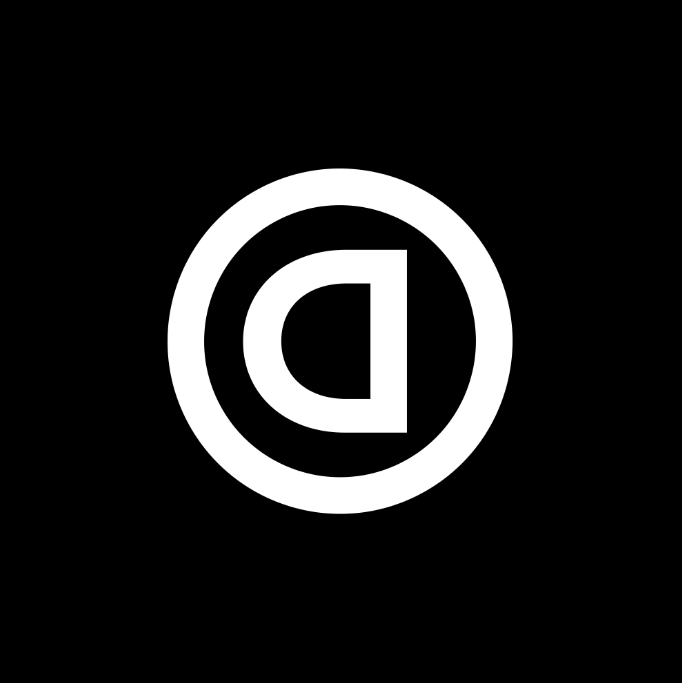 设计师把logo水平翻转一下然后定稿了