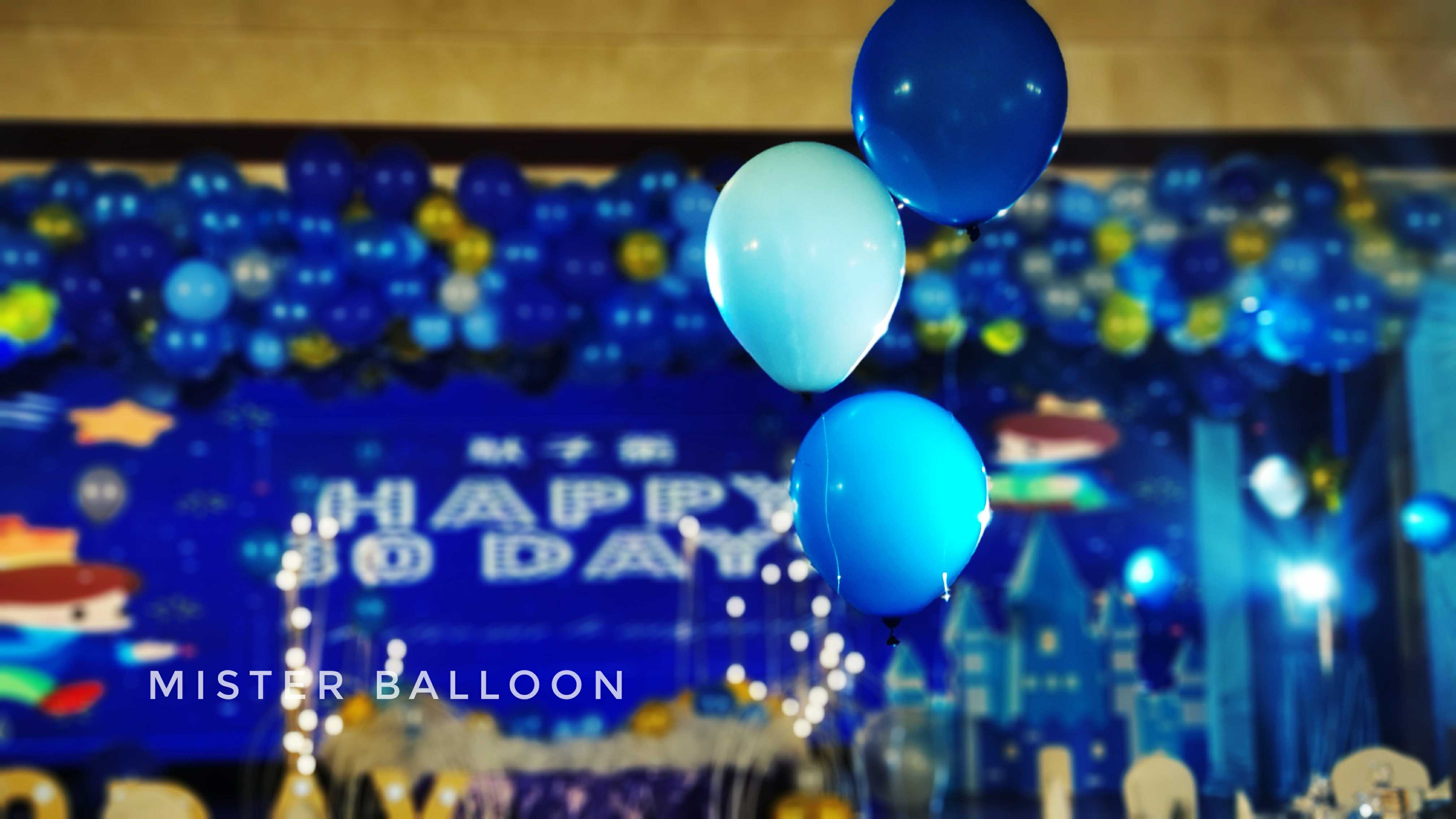 米斯特气球:株洲月夜星空主题蓝色系满月宴布置案例分享