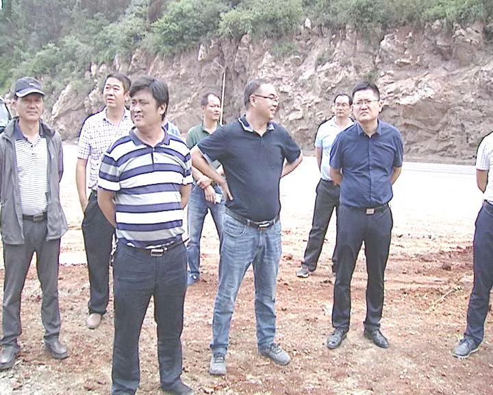 易门县开展路长制街长制工作督导检查