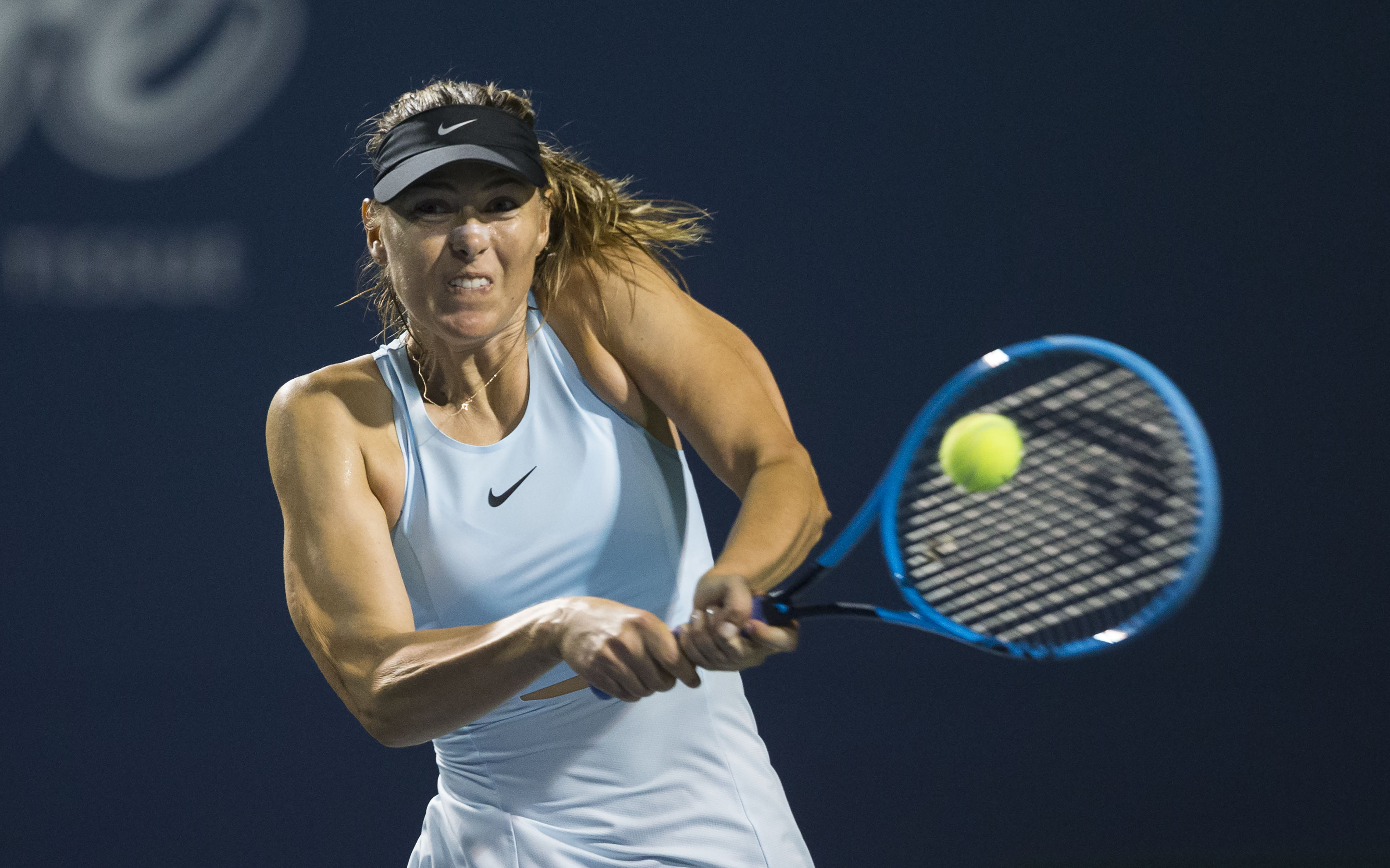 新华社照片,多伦多(加拿大),2019年8月6日8月5日,莎拉波娃在比赛中回