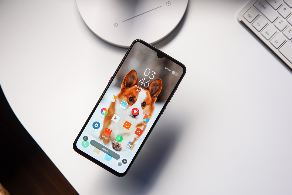 小米9s即将上线45w有线快充4000mah电池支持5g网络