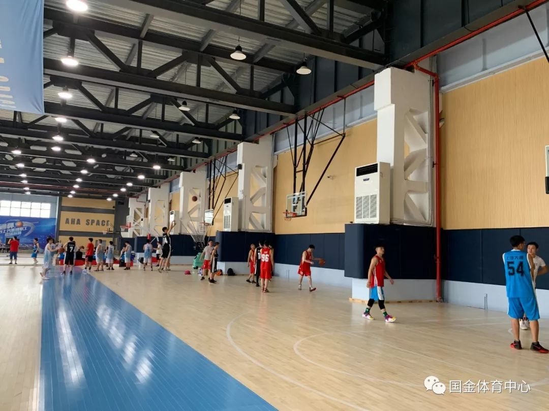 动态上周末国金体育中心新开业的综合馆热闹非凡
