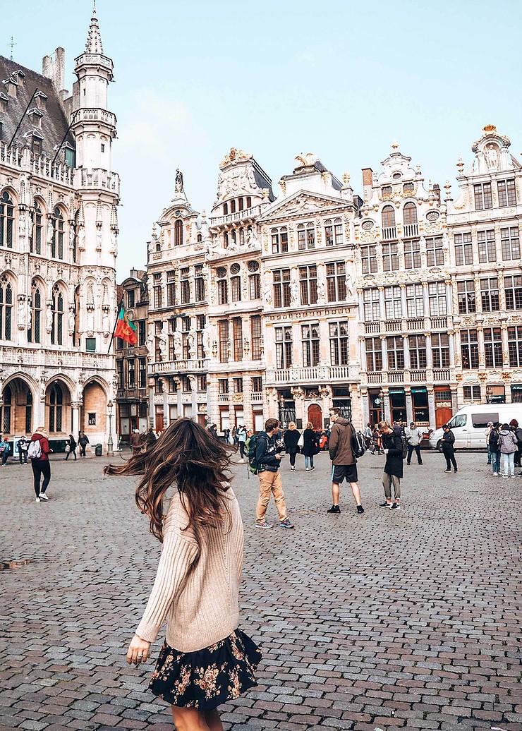 西班牙ins网红一家旅游照火遍全网这才是爱情最美的模样