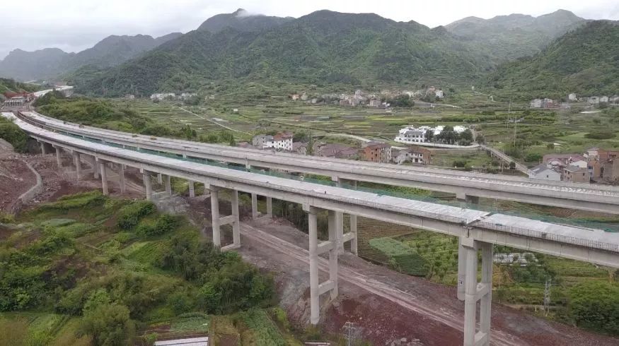 特刊天台人杭绍台高速公路先行段明年9月开通