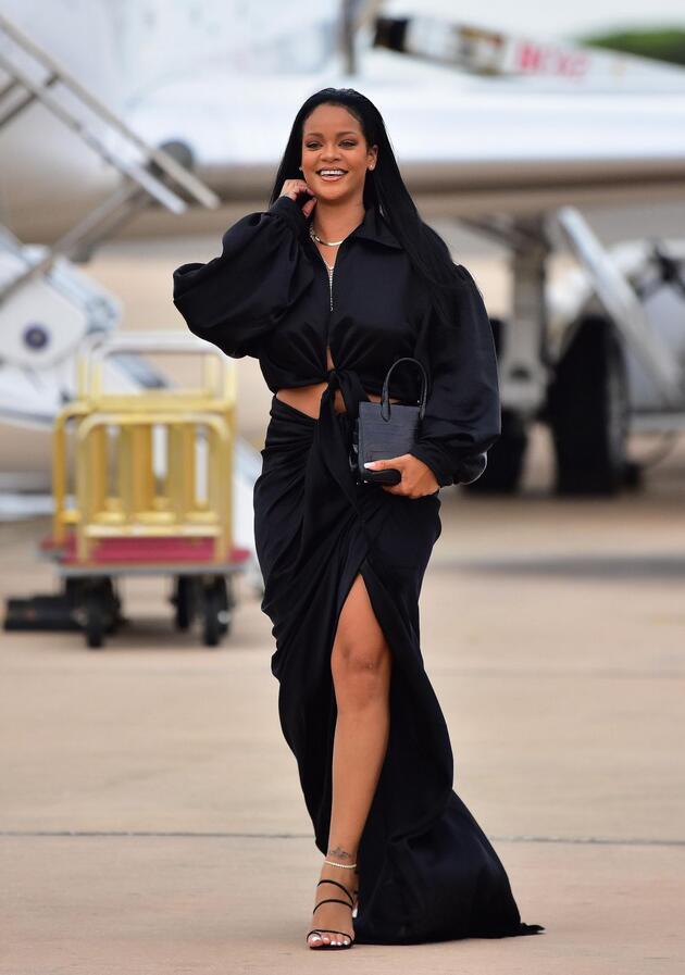 女星蕾哈娜现身巴巴多斯她身上有一种别样的魅力