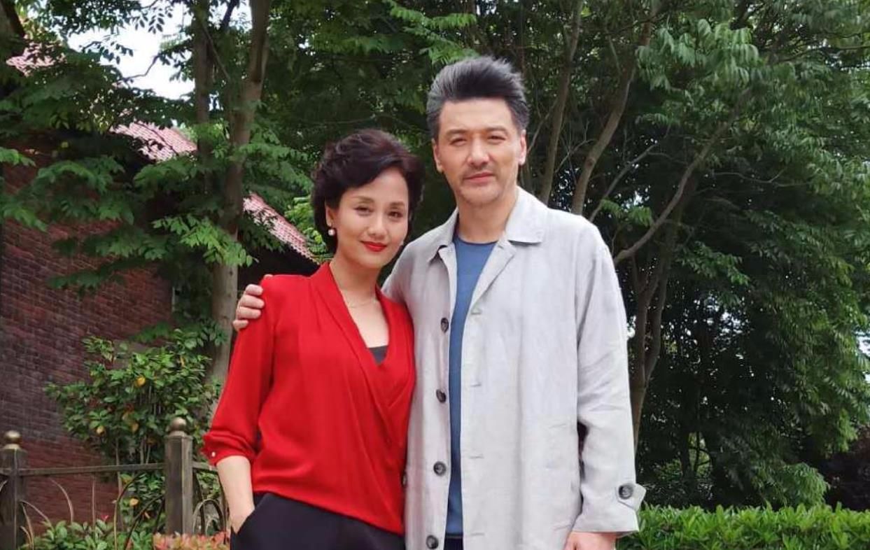 演员李颖的老公是谁呀图片