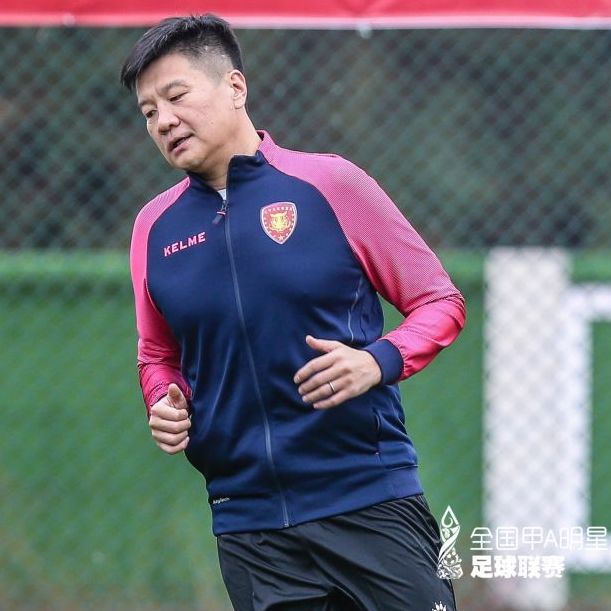 "姜峰,"辽小虎"曲东,前国奥队员马卓钧,前广州松日铁卫刘醒等退役球星