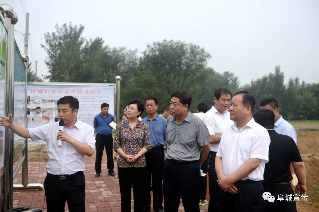 我县组织开展全县人居环境整治观摩拉练活动