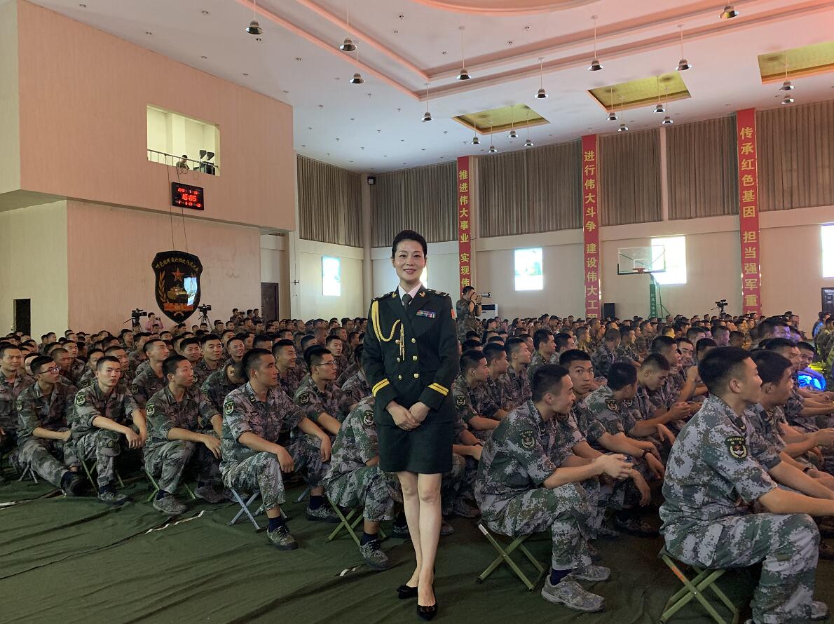 陈映如亮相"文化艺术进军营"大型系列公益活动