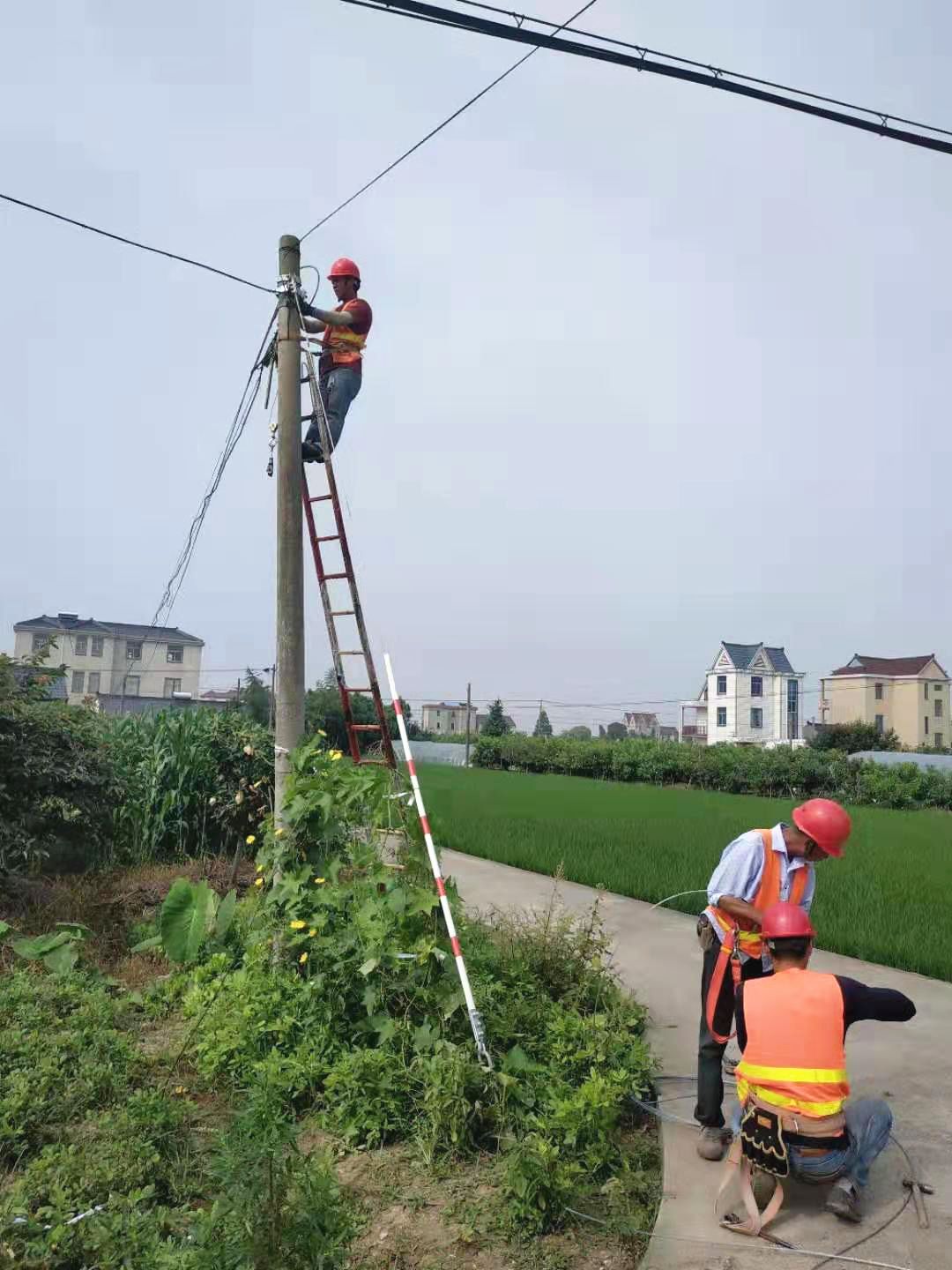 抓安全,促生产,保质量—10万户 农村光纤入户改造有序进行